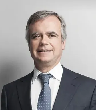 Imagem do advogado e professor de direito Miguel Nogueira de Brito