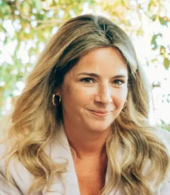 Imagem de Marta Dhanis, Fundadora da consultora «MD Media Fusion», apresentadora do programa «Economia Sem Fronteiras» e comentadora televisiva no canal «News Now».