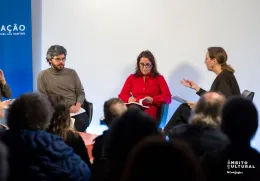 Autoria: Âmbito cultural - El Corte Inglés // Margarida David Cardoso, Nuno Travasso, Rosa Monteiro e Filipa Melo durante a apresentação do livro «E Depois da Revolução, Cinco Décadas de Democracia» 