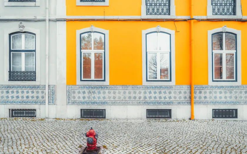 Imagem de prédios de habitação recuperados em Lisboa