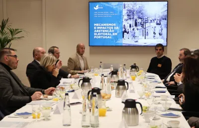 Encontro em Bruxelas com eurodeputados para discutir a abstenção eleitoral