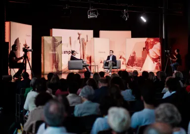 Imagem da entrevista «Planeta em mudança não é assim tão simples», com Peter Frankopan, no Capitólio
