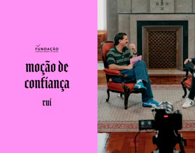 Imagem de Guilherme Geirinhas com Rui Rocha, durante as gravações da rúbrica «Moção de Confiança»