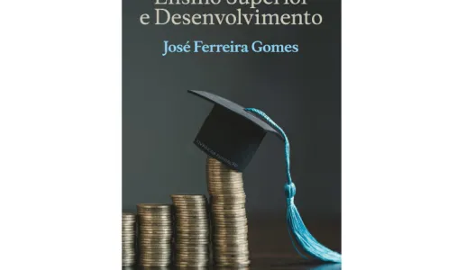 Capa do livro «Ensino Superior e Desenvolvimento»