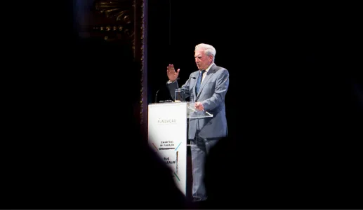 O Nobel da Literatura Mário Vargas Llosa, durante o encontro da Fundação «Que Democracia?», em 2016.