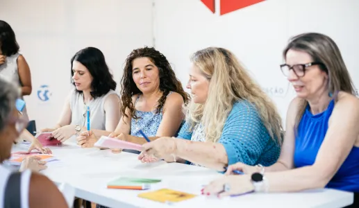 Imagem da Praça da Fundação «O bem-estar psicológico e a felicidade podem ser uma escolha?», na Feira do Livro de Lisboa