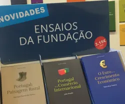 Curta descrição dos 3 novos livros da Fundação