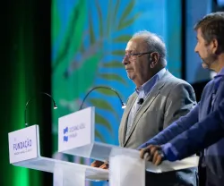 Imagem de Abertura do Encontro O Futuro do Planeta Jaime Gama e Tiago Pitta e Cunha