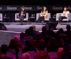 Jovens no encontro Juventudes, da Fundação Francisco Manuel dos Santos