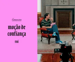 Imagem de Guilherme Geirinhas com Rui Rocha, durante as gravações da rúbrica «Moção de Confiança»