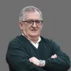 Imagem de José Alexandre Oliveira, presidente do Conselho de Administração da Riopele, uma empresa de têxteis