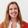 Imagem da radialista Mariana Alvim